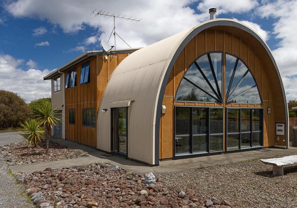 National Park Village House | Waimarino Lodge - National Park Holiday Home