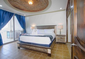 112 m² Condo ∙ 2 bedrooms ∙ 4 guests
