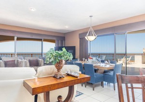 212 m² Condo ∙ 3 bedrooms ∙ 6 guests