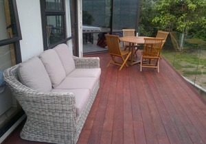 Absolute Beachfront Ruby Bay - Spectacular Views, step straight on to the beach