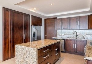 Beautiful Beach front Condo at Luna Blanca