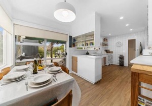 Calapso Cottage - Waikanae Beach Holiday Home