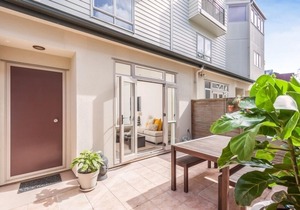 CBD Spacious 3 Storey Terrace House with Courtyard