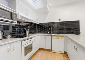 CBD Spacious 3 Storey Terrace House with Courtyard
