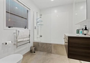 CBD Spacious 3 Storey Terrace House with Courtyard