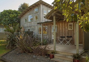 Coro Beach Haven - Hahei Holiday Home