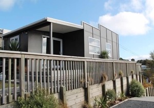 Cosy Raumati South Beach Bach