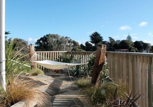 Cosy Raumati South Beach Bach