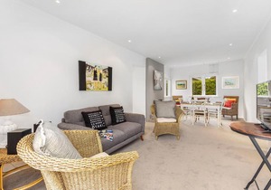 Dove Cottage - Waikanae Beach Holiday Home
