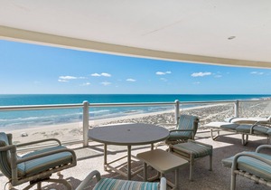 Elegant 2 Bedroom Unit on 8th Floor