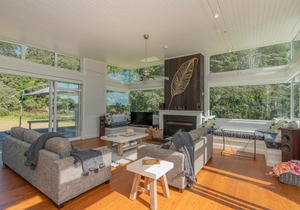 Hot Water Escape - Hot Water Beach Holiday Home