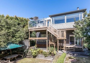 Kapiti at The Coast - Waikanae Holiday Home