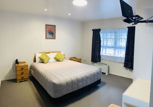 Kingswood Manor Motel