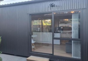 Mangawhai studio or a room in Guest's House