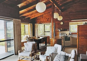 Opito Bay beach front Holiday Home