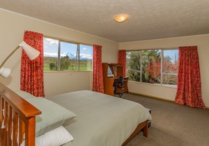 Raetihi Garden Spa Villa - Raetihi Holiday Home, OHAKUNE