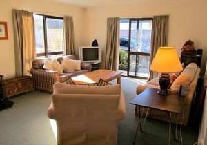 Relax at Raumati - Raumati South Holiday Home