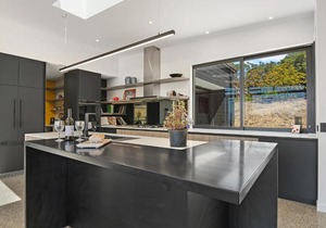 Ruby View - Nelson Holiday Home