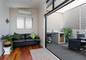 Self contained 2 bedroom beach front cottage. Waihi Beach Paradise Resort.