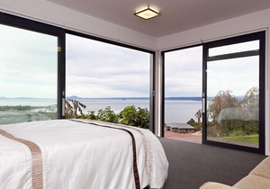 Treetops - Omori Holiday Home, PUKAWA BAY