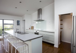 Waikanae Retreat - Waikanae Beach Holiday Home