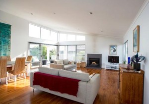 Waikanae Retreat - Waikanae Beach Holiday Home