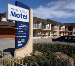 Avalon Manor Motel 
