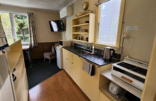 Manapouri Hostel | 100 m² Hostel ∙ 4 bedrooms ∙ 8 guests