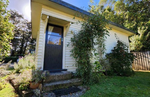 Manapouri Hostel | 100 m² Hostel ∙ 4 bedrooms ∙ 8 guests