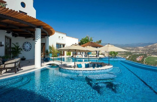 Palmilla Villa | 1200 m² Villa ∙ 6 bedrooms ∙ 12 guests