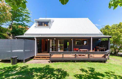 Waipahihi House | 150 m² House ∙ 3 bedrooms ∙ 8 guests