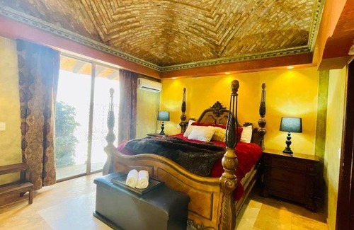 Centro House | 250 m² House ∙ 4 bedrooms ∙ 12 guests