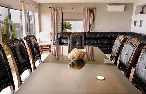Playas de Rosarito House | 260 m² House ∙ 7 bedrooms ∙ 35 guests
