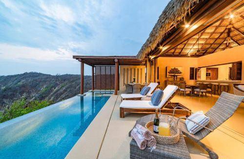 Santa Maria Huatulco Villa | 465 m² Villa ∙ 4 bedrooms ∙ 8 guests