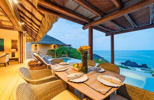Santa Maria Huatulco Villa | 465 m² Villa ∙ 4 bedrooms ∙ 8 guests