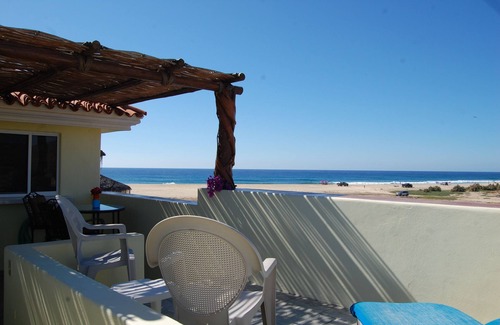 El Pescadero Apartment | Beachfront Penthouse w/Surf, Hot Tub & Pool