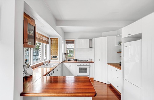 Devonport House | Bespoke Stays - Elegant Holiday Retreat