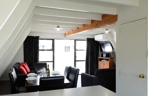Ohakune House | Central Ski Chalet - Ohakune Holiday Home