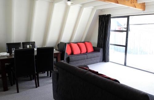 Ohakune House | Central Ski Chalet - Ohakune Holiday Home