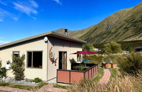 Ben Ohau House | House ∙ 2 bedrooms ∙ 4 guests