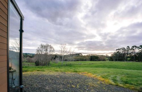 Waitoki House | Kiwi Farm Cabin 1 by Tiny Away