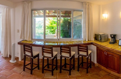 Ixtapa - Zihuatanejo Condo | Luxury And Peaceful Little Condo With Direct Access To The Beach