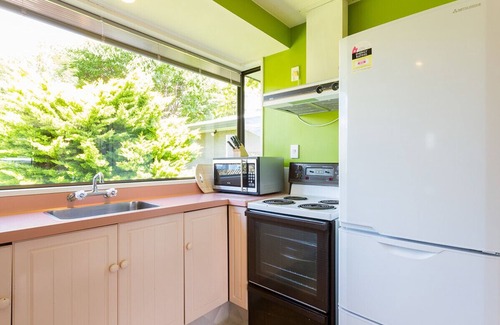 Wanaka Cottage | Mill House - Wanaka Holiday Home