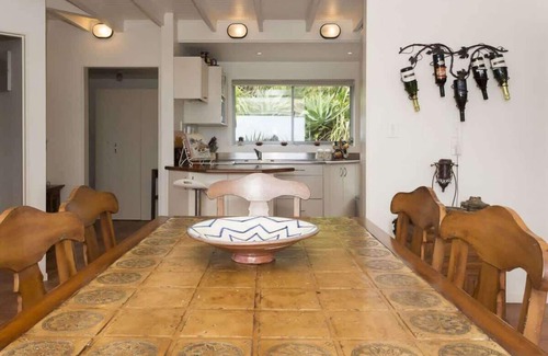 Oakura Villa | Oakura Beach Waterfront Cottage Escape