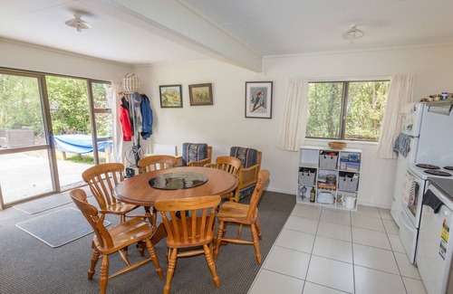 Kuratau Cottage | Pihanga Cottage - Kuratau Bach