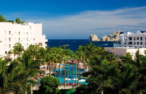 El Medano Ejidal Resort | Pueblo Bonito Rose Resort living on the beach w/ocean views, gorgeous pools,bars