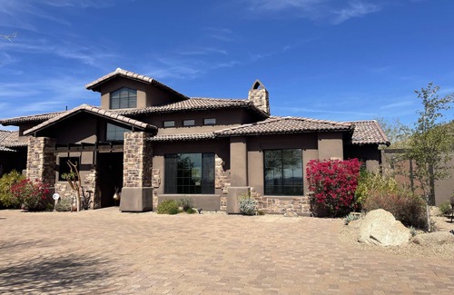 Tramonto House | Resort style Tuscan home with Private Movie Theater/Pool/Tesla charger