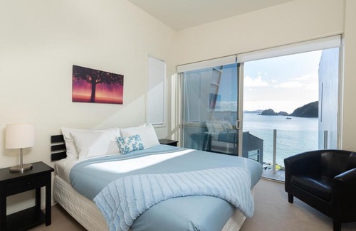 Paihia Apartment | Sail Away - Waterfront Paihia Holiday Apartment