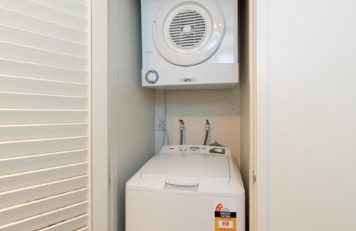 Paihia Apartment | Sail Away - Waterfront Paihia Holiday Apartment