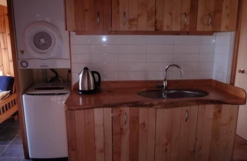 Waiheke Island House | SupaCute Cottage, Spa Bath,Dble Kayak, SKYTV, Wifi